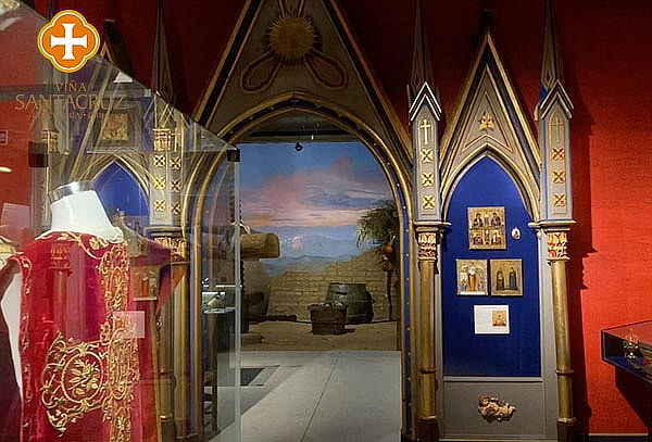 Museo del Vino y Museo de Autos y Motos en Viña Santa Cruz