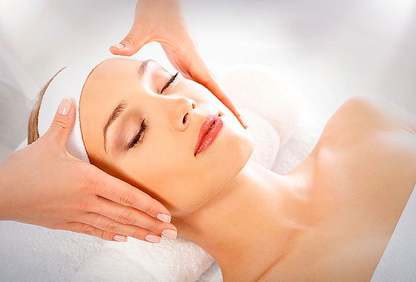 Limpieza facial profunda + Velo de colágeno