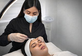 Limpieza Facial Profunda + Pink glow + Dermapen + Microdermo