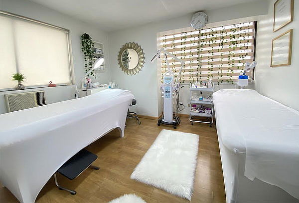 Coctel de Vitaminas con Dermapen + Limpieza facial y más