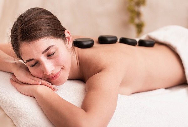 Masaje Relajante, Piedras calientes o Descontracturante