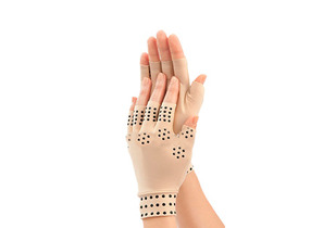 Par de guantes magnéticos de compresión para la artritis.