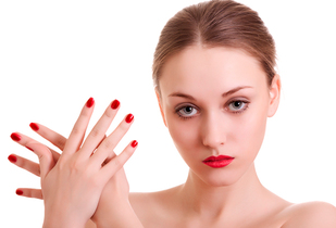 Ondulación y Permanente de Pestañas con Manicure Express