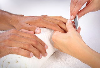 Manicure Completa para Hombres + Exfoliación e Hidratación! 