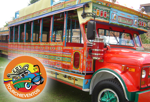 Disfruta de un divertido plan! 66% de Descuento en Tour en Chiva por Bogotá + Rumba + Cóctel de Bienvenida y Más con Tourchieventos.