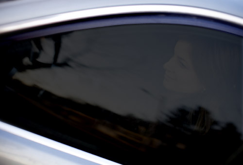 Dale estilo a tu auto! 60% de descuento en Película de Seguridad Polarizada con Tonalidad de 35% para las 4 Ventanas Laterales de tu Automóvil + Instalación en Polarizados El Prado