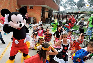 Fiesta Infantil a Domicilio para 25 Niños + Trucos de Magia