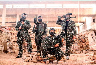 Juego de Paintball para 10 Personas + 1 Hora mas Juego de Paintball para 10 Personas + 1 Hora mas