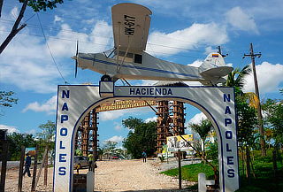 Tour Hacienda Napoles en Tu Carro 