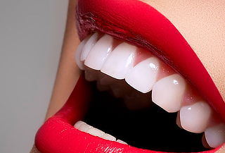 2 Sesiones de Aclaramiento Dental LASER+ Profilaxis Cedritos