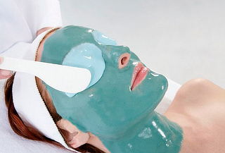 Hidratación Facial con Mascarilla Plástica en Alambra
