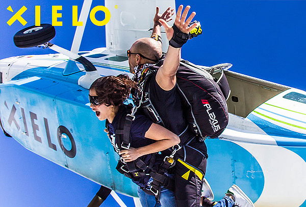 XIELO: Salto con Paracaidas + Video + Fotos