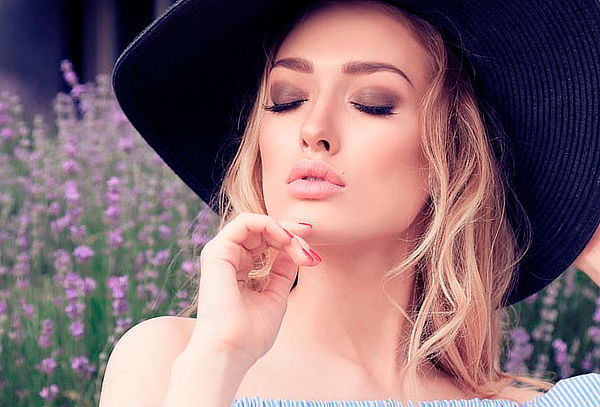 Maquillaje para adelgazar cachetes bebe