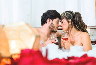 Spa Romántico con Jacuzzi y Masaje Completo