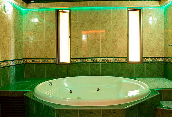 4 Horas o Amanecida de 18 Horas en Motel Luna Azul