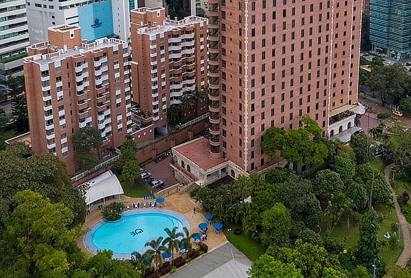 paga desde 251 000 en vez de 351 000 por 1 2 o 3 noches de alojamiento para 2 personas desayuno buffet en el hotel dann carlton medellin