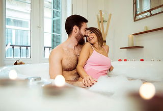 Spa VIP en Pareja con Jacuzzi Espumoso y Sauna Herbal Spa VIP en Pareja con Jacuzzi Espumoso y Sauna Herbal