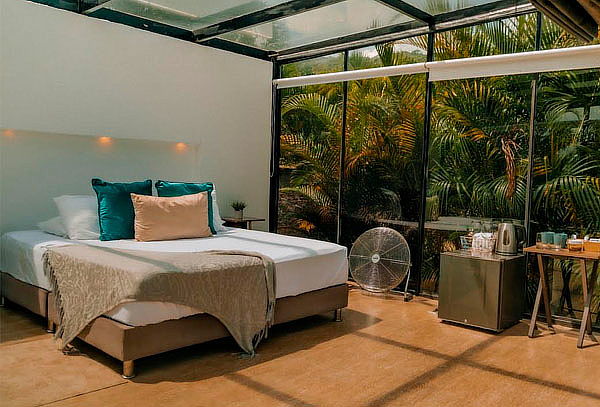 Glamping Cubo de Cristal en La Mesa para 2 