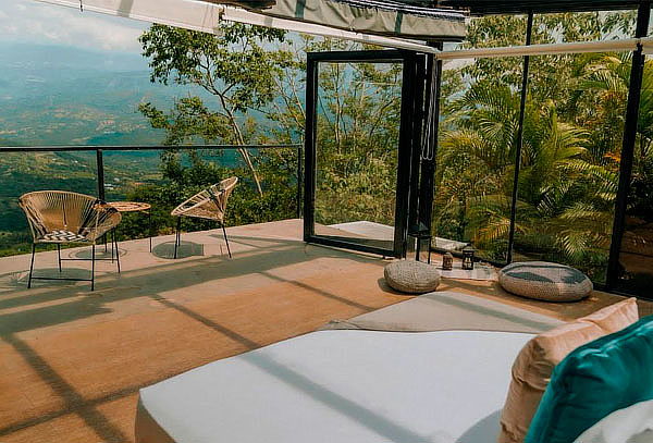 Glamping Cubo de Cristal en La Mesa para 2 