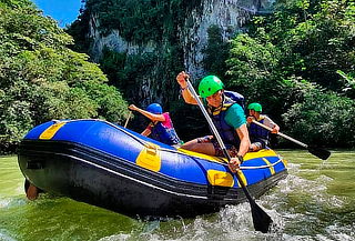 Día Extremo para 2 en Doradal Rio Claro: Rafting + Aventuras