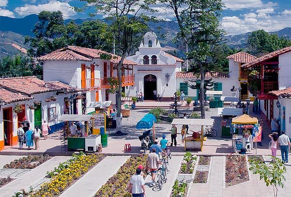 Medellín City Tour Panorámico + Recorridos Guiados  