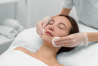 Limpieza Facial Detox con Extracción Técnica Nappage