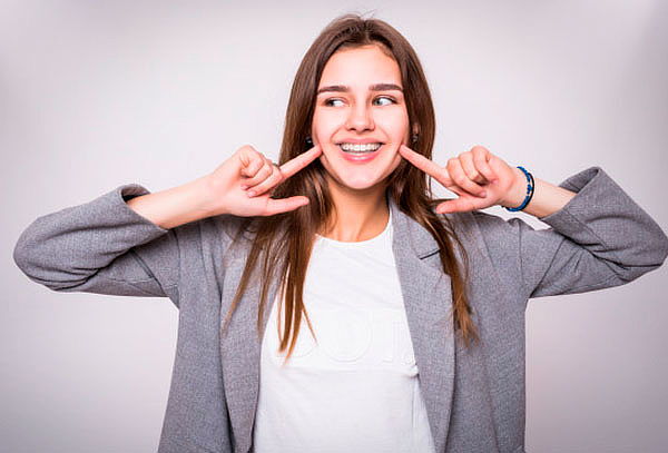 Sesion de Blanqueamiento Dental + Placa Anti bruxismo