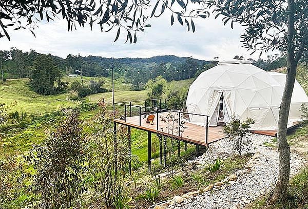 Glamping para 2 + Jacuzzi Climatizado + Desayuno y Más 