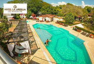 Hotel La Ardilla de Santa Fe: Día de Sol para 2 + Almuerzo