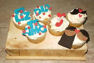 Caja Regalo por 6 Cupcakes Decorados y Personalizados