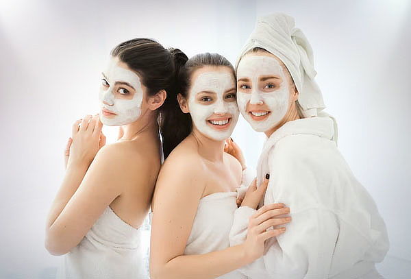 Spa para 2, 3 o 4 Amigas con Jacuzzi + Exfoliación 