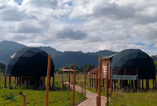 1 Noche Romántica  Glamping para 2 + Balcón Love en Sogamoso