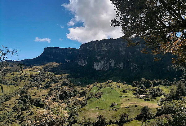 Caminata Valle escondido de Choachi + Visita a las Cascadas 