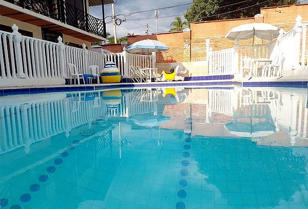 Pasadía en Melgar 4 Personas + Piscina + Almuerzo + Postre 