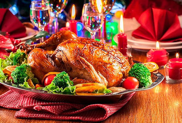 Cena Navideña con Pernil de Cerdo, Ranchero o Pavo Relleno 