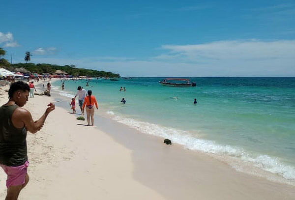 Día de Playa en Barú con Transporte Incluido + Snorkel 