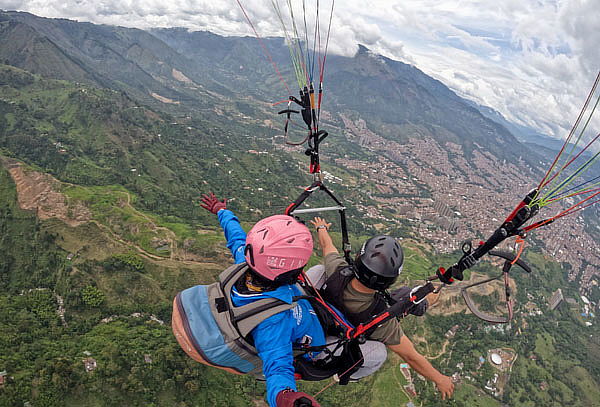 Vuelo En Parapente + Fotos y Video + Kit Decorativo