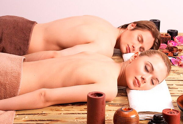 Spa en Pareja Masaje Espalda + Cuello + Jacuzzi en Galerías