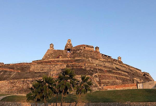 Cartagena: Tour en Chiva + Entrada al Castillo de San Felipe