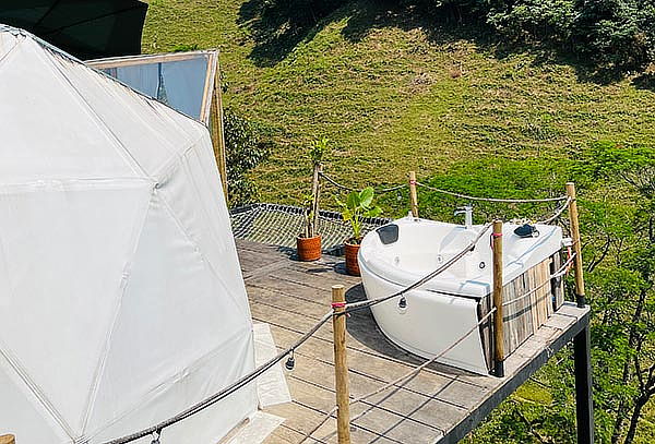 Glamping en Villavicencio con Desayuno y Jacuzzi Privado 