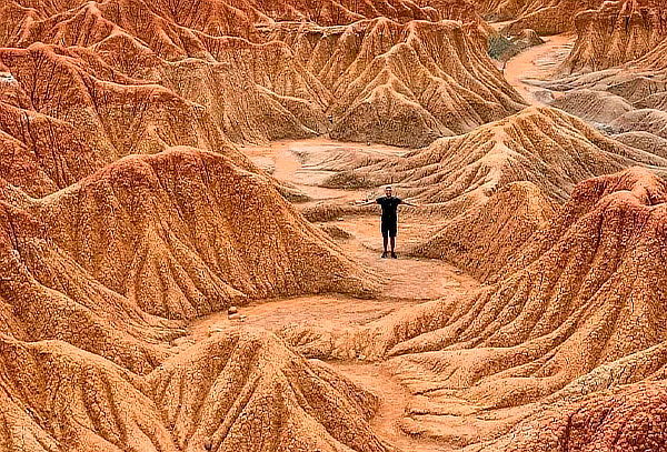 3D/2N Desierto De La Tatacoa + Mano Gigante