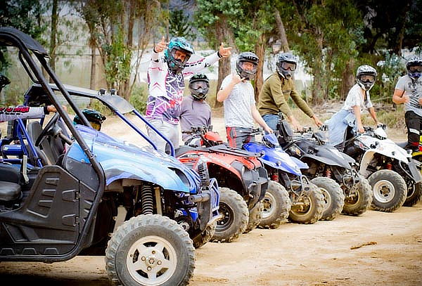 Actividad Extrema en Cuatrimotos + Visita Pozos Azules  