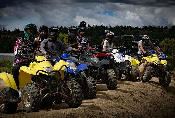 Actividad Extrema en Cuatrimotos + Visita Pozos Azules  