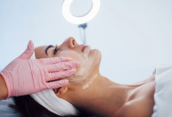 Tratamiento Facial para Manchas o Acné  