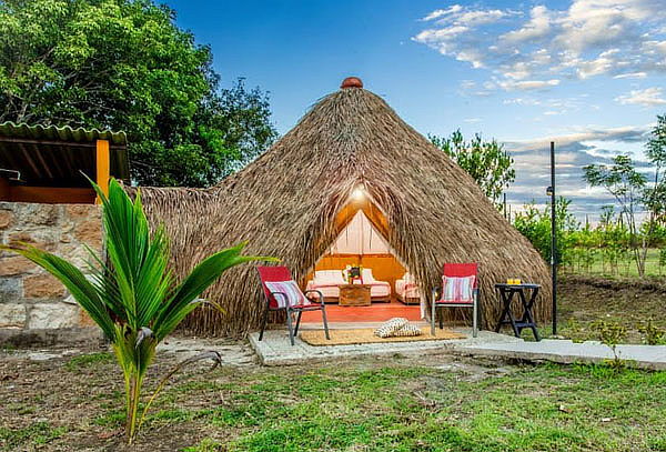 Melgar: Glamping para 2 + Desayuno + Piscina 