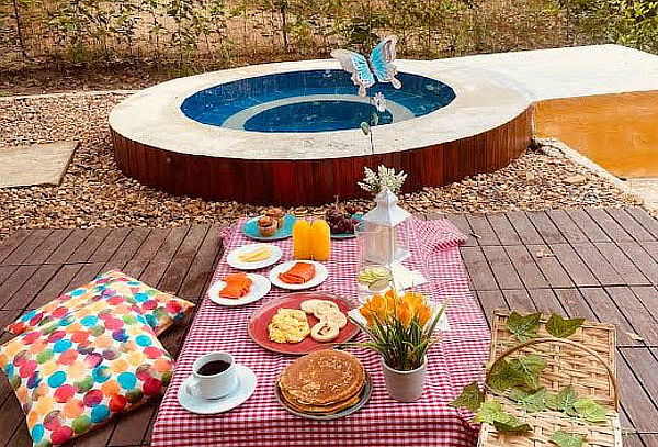 Melgar: Glamping para 2 + Desayuno + Piscina 