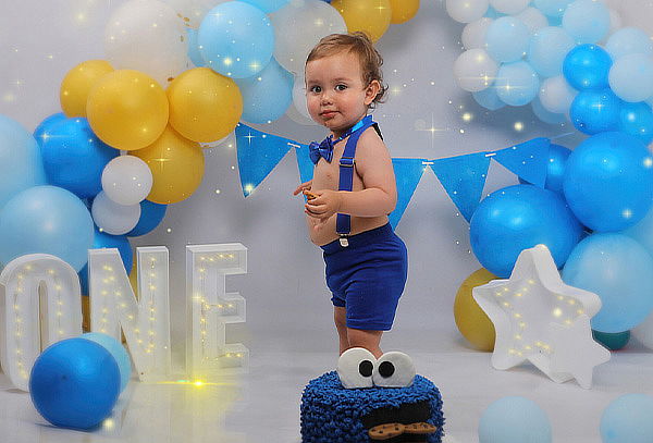 Sesión Fotográfica Infantil en Escenografía Smash Cake 