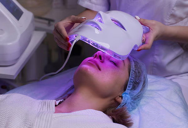 Limpieza Facial + Máscara Led + Extracción