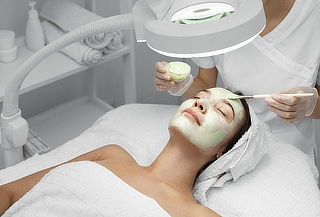 Limpieza facial + Microdermoabrasión + medica 4 sesiones