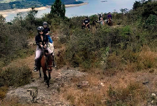 Recorrido Cabalgata para 2 Personas + Canelazo en la Calera